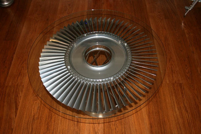 Rolls Royce Fan Blade table higher base1